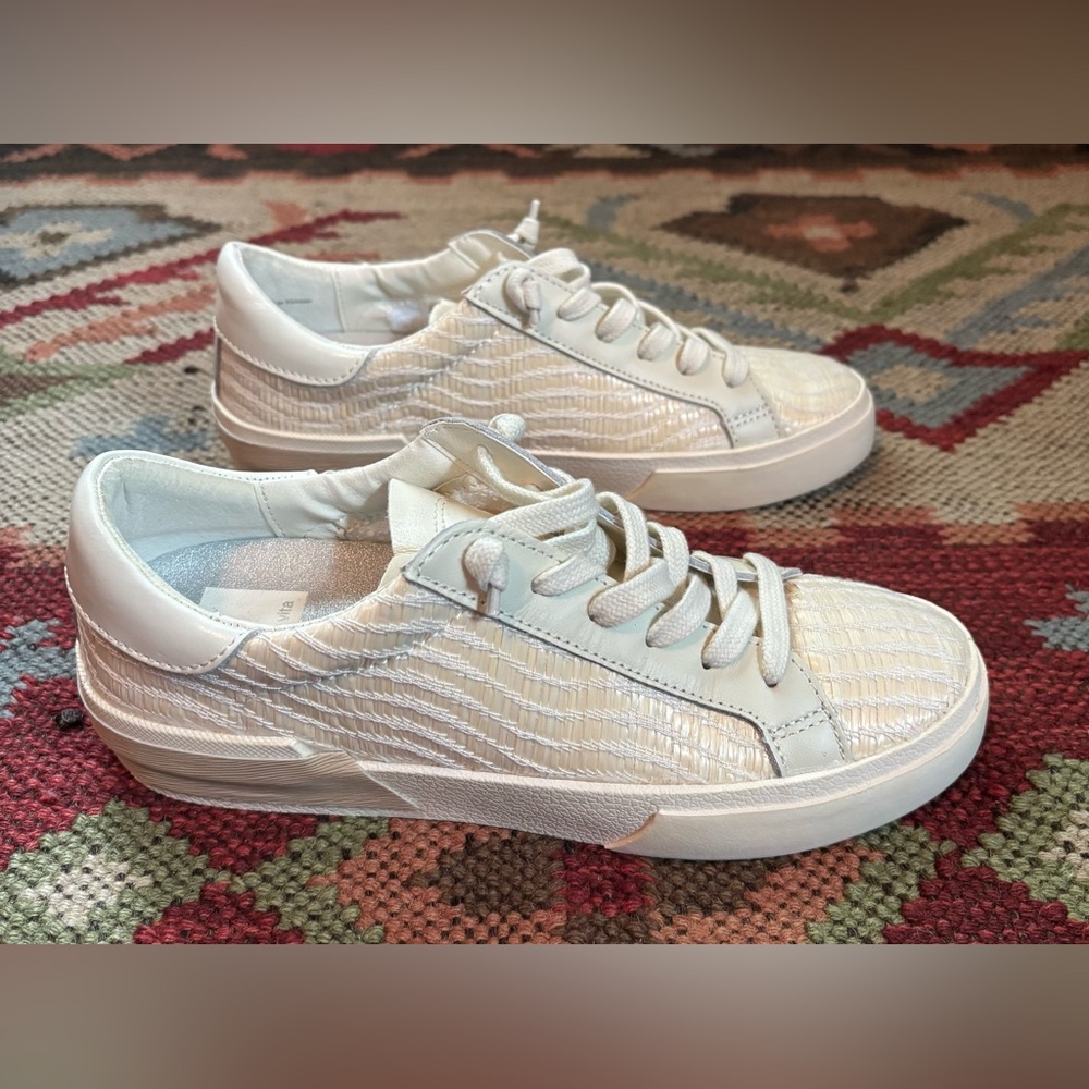 Dolce Vita Zina Sneakers bone size 6